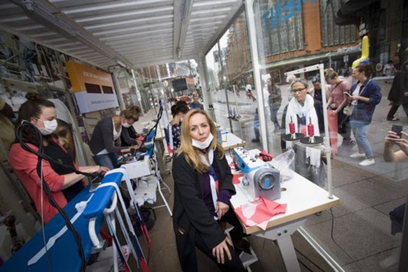 Pop-up Sweatshop urges the Fashion Industry to be more Transparent Pop-up Sweatshop urges the Fashion Industry to be more Transparent