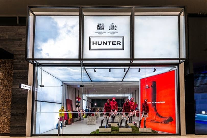 Window displays done right: 7 expert tips to get shoppers to come in Window displays done right: 7 expert tips to get shoppers to come in