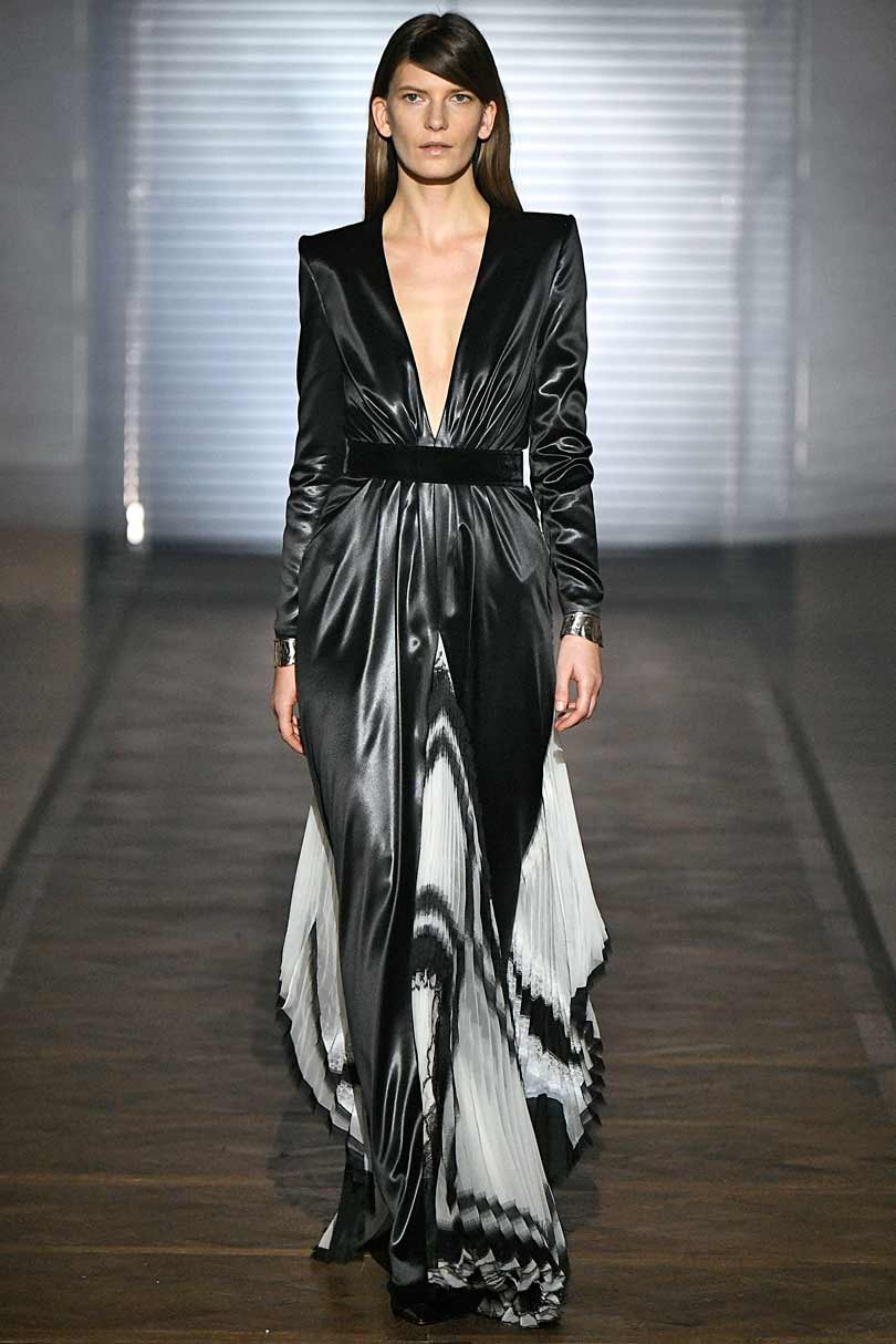 Designer Waight Keller wows with Givenchy couture debut Designer Waight Keller wows with Givenchy couture debut