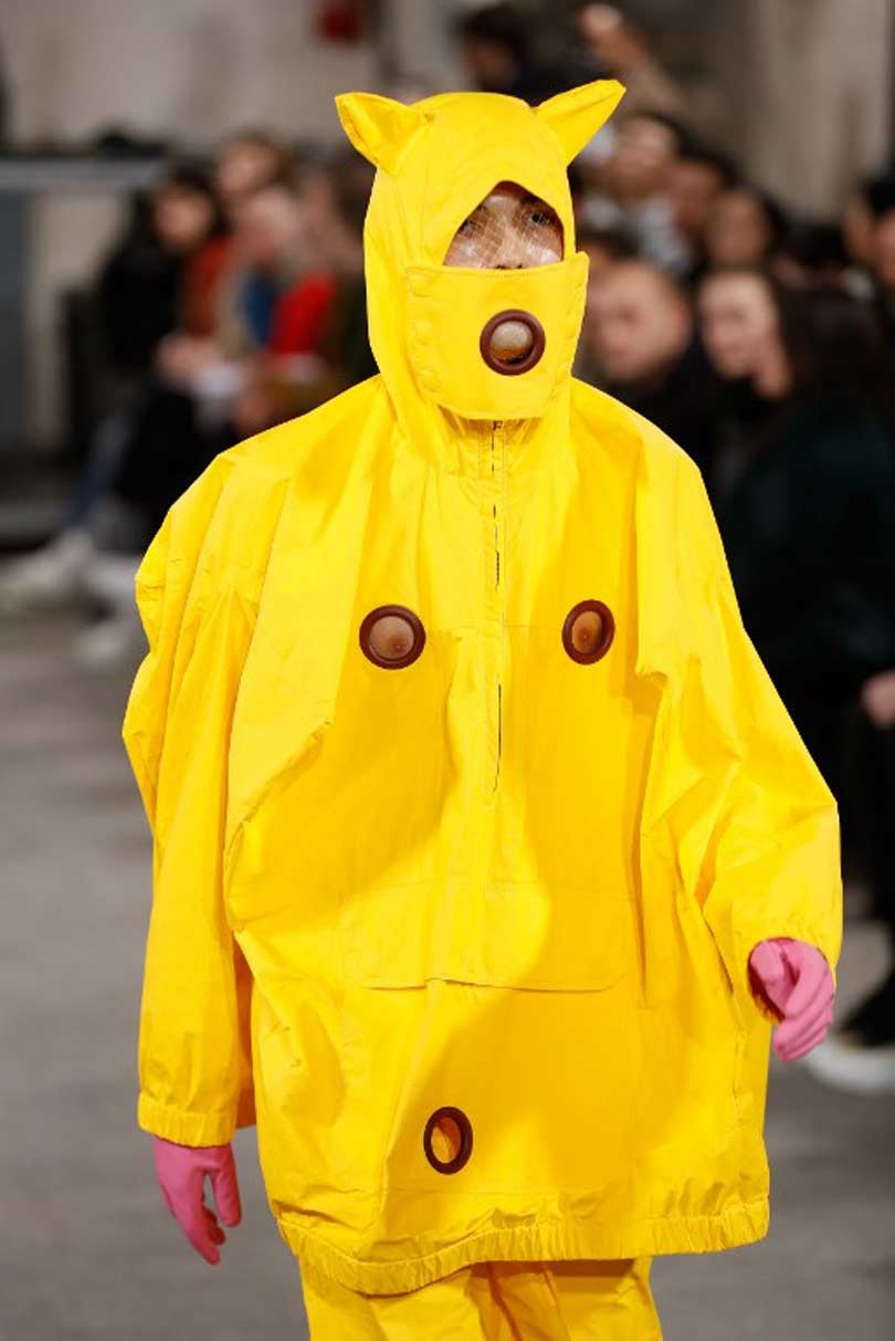Men dressed as dogs & pigs at Paris Men's Fashion Week Men dressed as dogs & pigs at Paris Men's Fashion Week