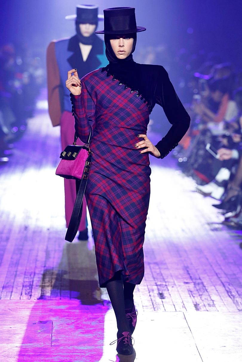 Darling, you look divine! Religion on the runway Darling, you look divine! Religion on the runway