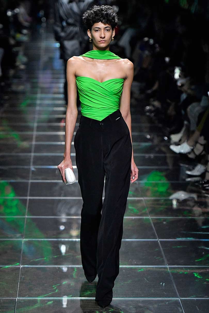 Balenciaga's Paris show emerges from tunnel of trauma Balenciaga's Paris show emerges from tunnel of trauma