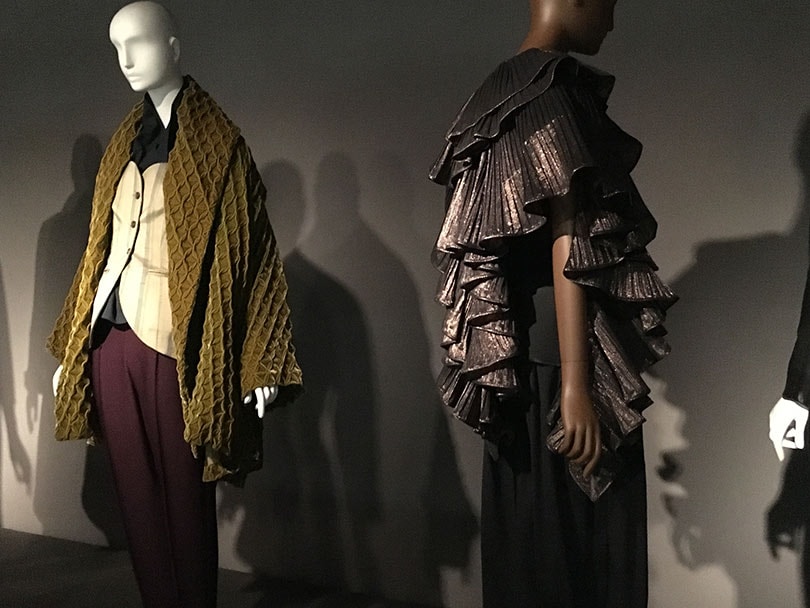 FIT spotlights Fabric in Fashion in new museum exhibit FIT spotlights Fabric in Fashion in new museum exhibit