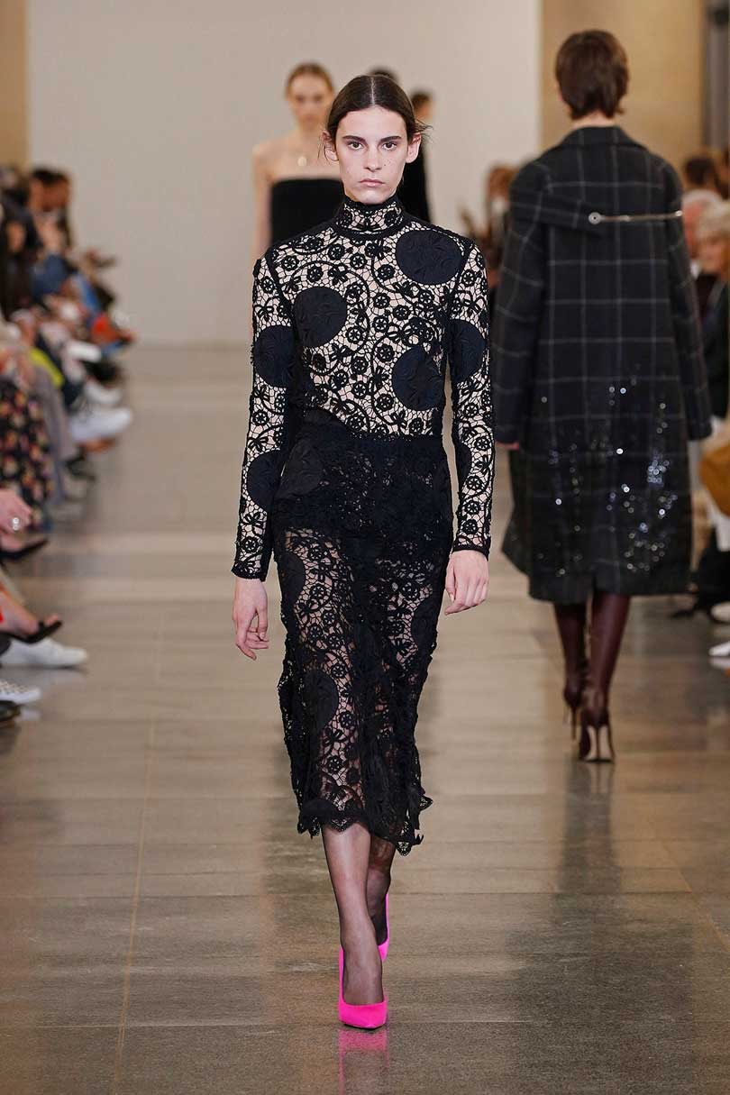 Victoria Beckham goes 'retro' at London Fashion Week show Victoria Beckham goes 'retro' at London Fashion Week show