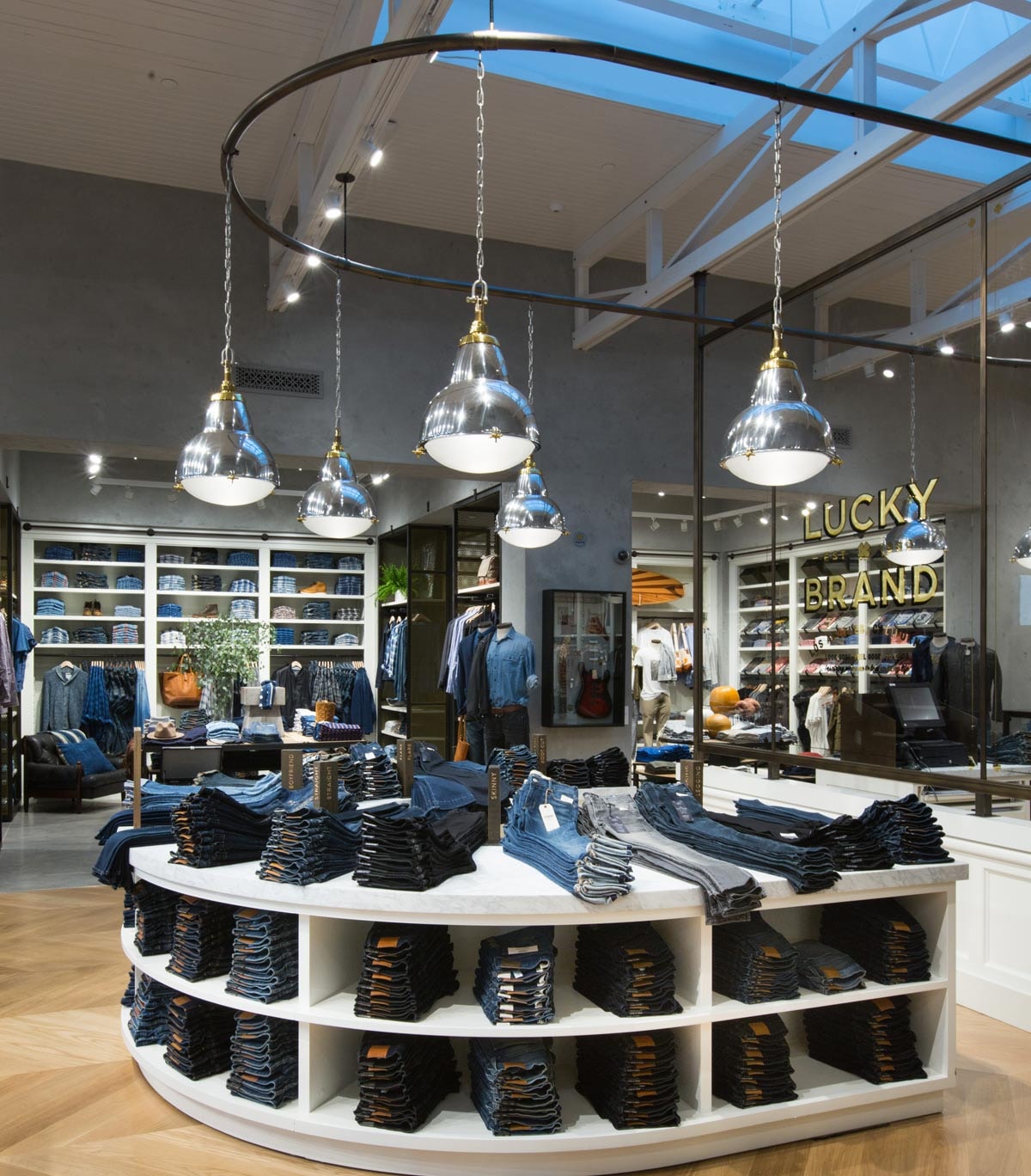 Interview: Chei Burris, Recruiting Manager at Lucky Brand Interview: Chei Burris, Recruiting Manager at Lucky Brand