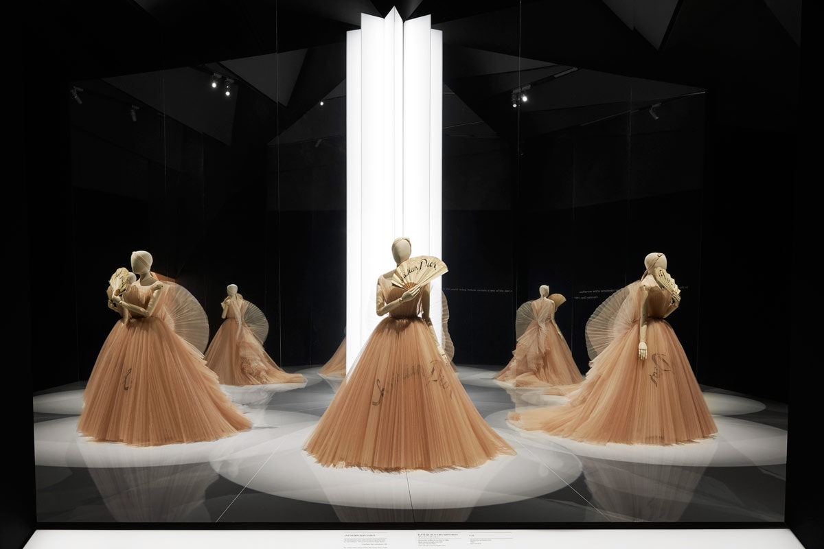 V&A Dior exhibition “most visited” in museum’s history V&A Dior exhibition “most visited” in museum’s history