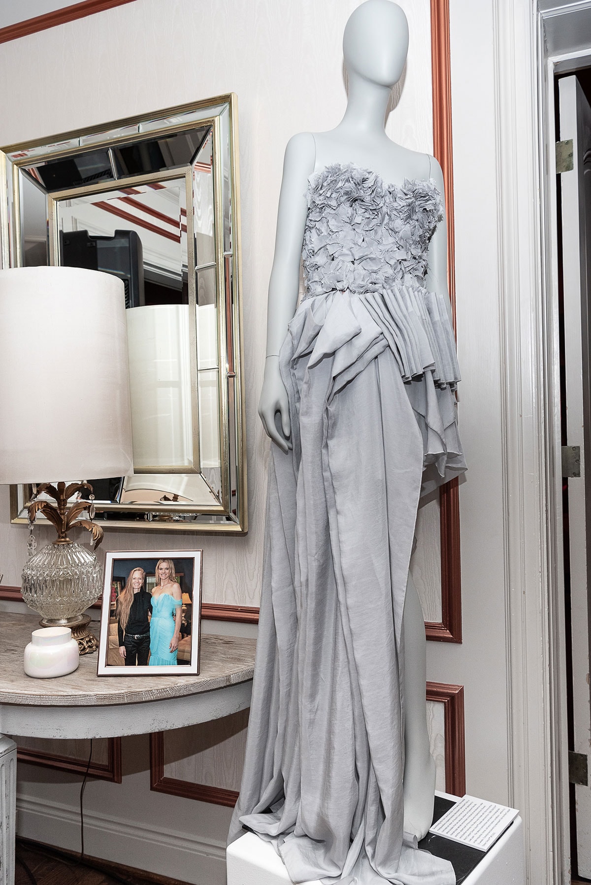 Vegan Fashion Week presents biodegradable gown at pre-Oscars party Vegan Fashion Week presents biodegradable gown at pre-Oscars party
