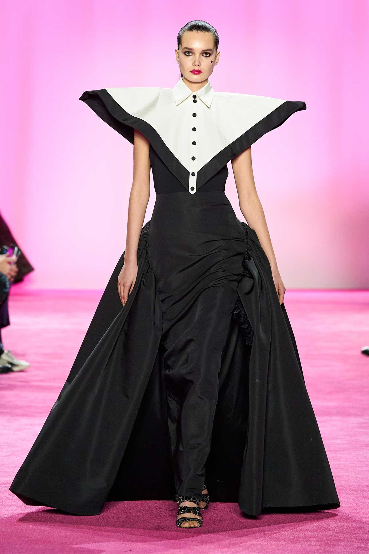 Christian Siriano finds Harley Quinn inspiration at NYFW Christian Siriano finds Harley Quinn inspiration at NYFW
