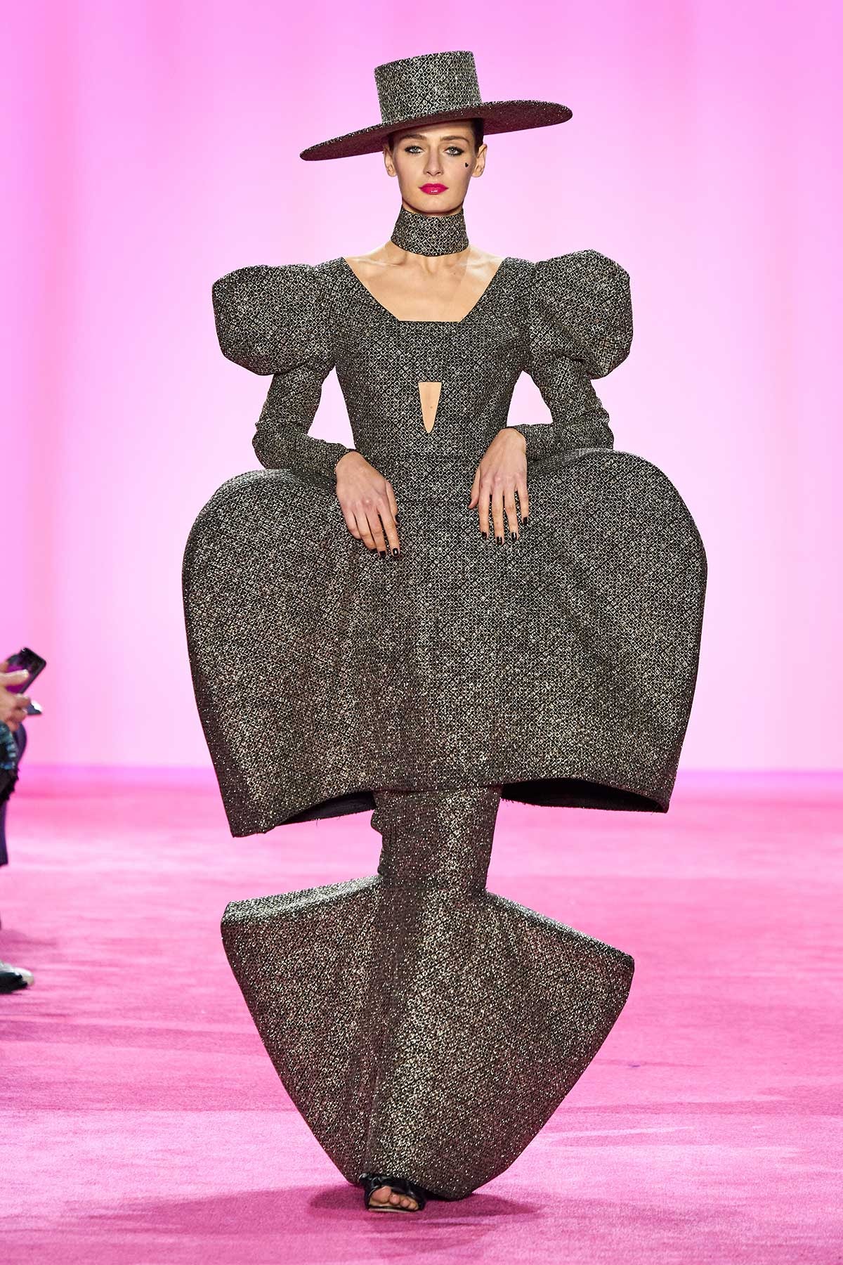 Christian Siriano finds Harley Quinn inspiration at NYFW Christian Siriano finds Harley Quinn inspiration at NYFW