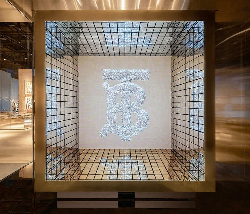 Burberry blends physical and digital with first social retail store in China Burberry blends physical and digital with first social retail store in China