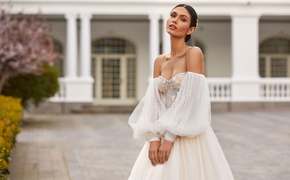 Pronovias presents the new ‘Premiere’ collection Pronovias presents the new ‘Premiere’ collection